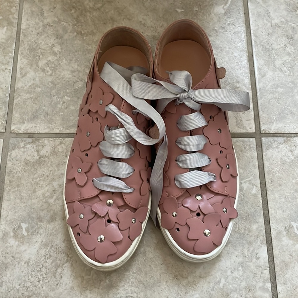 Leather shoes designed in Italy